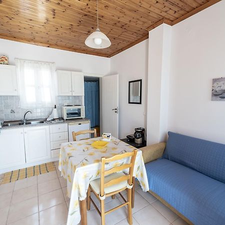 Filoxenia Apartments Chalki Town Buitenkant foto