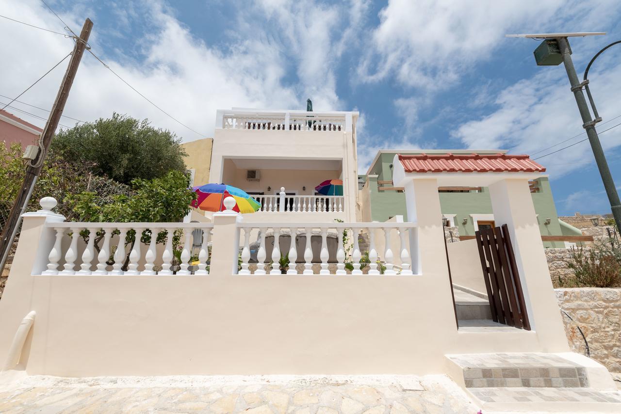 Filoxenia Apartments Chalki Town Buitenkant foto